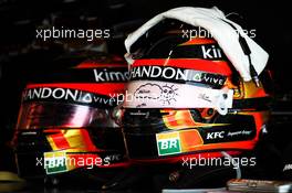 The helmets of Stoffel Vandoorne (BEL) McLaren. 14.09.2018. Formula 1 World Championship, Rd 15, Singapore Grand Prix, Marina Bay Street Circuit, Singapore, Practice Day.
