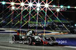 Kevin Magnussen (DEN) Haas VF-18. 14.09.2018. Formula 1 World Championship, Rd 15, Singapore Grand Prix, Marina Bay Street Circuit, Singapore, Practice Day.