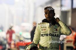 Race winner Lewis Hamilton (GBR) Mercedes AMG F1 in parc ferme. 16.09.2018. Formula 1 World Championship, Rd 15, Singapore Grand Prix, Marina Bay Street Circuit, Singapore, Race Day.