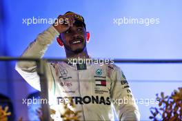 Race winner Lewis Hamilton (GBR) Mercedes AMG F1 celebrates on the podium. 16.09.2018. Formula 1 World Championship, Rd 15, Singapore Grand Prix, Marina Bay Street Circuit, Singapore, Race Day.