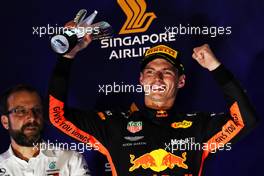 Max Verstappen (NLD) Red Bull Racing celebrates his second position on the podium. 16.09.2018. Formula 1 World Championship, Rd 15, Singapore Grand Prix, Marina Bay Street Circuit, Singapore, Race Day.