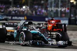 Lewis Hamilton (GBR) Mercedes AMG F1 W09. 16.09.2018. Formula 1 World Championship, Rd 15, Singapore Grand Prix, Marina Bay Street Circuit, Singapore, Race Day.