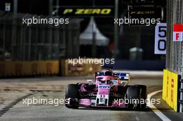 Sergio Perez (MEX) Racing Point Force India F1 VJM11. 16.09.2018. Formula 1 World Championship, Rd 15, Singapore Grand Prix, Marina Bay Street Circuit, Singapore, Race Day.