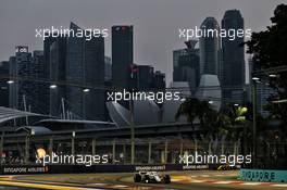 Charles Leclerc (MON) Sauber F1 Team C37. 15.09.2018. Formula 1 World Championship, Rd 15, Singapore Grand Prix, Marina Bay Street Circuit, Singapore, Qualifying Day.