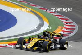 Carlos Sainz Jr (ESP) Renault F1 Team  15.09.2018. Formula 1 World Championship, Rd 15, Singapore Grand Prix, Marina Bay Street Circuit, Singapore, Qualifying Day.
