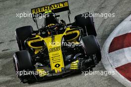 Carlos Sainz Jr (ESP) Renault Sport F1 Team RS18. 15.09.2018. Formula 1 World Championship, Rd 15, Singapore Grand Prix, Marina Bay Street Circuit, Singapore, Qualifying Day.