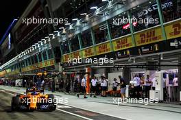 Fernando Alonso (ESP) McLaren MCL33. 15.09.2018. Formula 1 World Championship, Rd 15, Singapore Grand Prix, Marina Bay Street Circuit, Singapore, Qualifying Day.