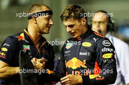 Max Verstappen (NLD) Red Bull Racing celebrates his second position in qualifying parc ferme. 15.09.2018. Formula 1 World Championship, Rd 15, Singapore Grand Prix, Marina Bay Street Circuit, Singapore, Qualifying Day.