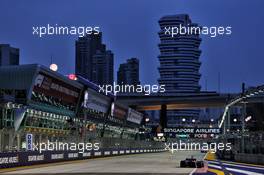 Marcus Ericsson (SWE) Sauber C37. 15.09.2018. Formula 1 World Championship, Rd 15, Singapore Grand Prix, Marina Bay Street Circuit, Singapore, Qualifying Day.