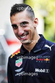 Sebastien Buemi (SUI) Red Bull Racing Reserve Driver. 13.09.2018. Formula 1 World Championship, Rd 15, Singapore Grand Prix, Marina Bay Street Circuit, Singapore, Preparation Day.