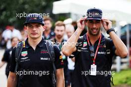 (L to R): Max Verstappen (NLD) Red Bull Racing with team mate Daniel Ricciardo (AUS) Red Bull Racing. 13.09.2018. Formula 1 World Championship, Rd 15, Singapore Grand Prix, Marina Bay Street Circuit, Singapore, Preparation Day.