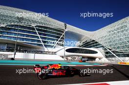 Daniel Ricciardo (AUS) Red Bull Racing RB14. 23.11.2018. Formula 1 World Championship, Rd 21, Abu Dhabi Grand Prix, Yas Marina Circuit, Abu Dhabi, Practice Day.