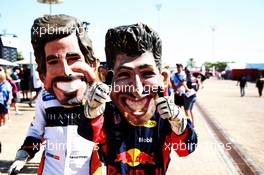 Circuit atmosphere. 23.11.2018. Formula 1 World Championship, Rd 21, Abu Dhabi Grand Prix, Yas Marina Circuit, Abu Dhabi, Practice Day.