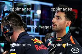 Daniel Ricciardo (AUS) Red Bull Racing. 23.11.2018. Formula 1 World Championship, Rd 21, Abu Dhabi Grand Prix, Yas Marina Circuit, Abu Dhabi, Practice Day.