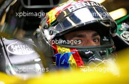 Carlos Sainz Jr (ESP) Renault F1 Team  23.11.2018. Formula 1 World Championship, Rd 21, Abu Dhabi Grand Prix, Yas Marina Circuit, Abu Dhabi, Practice Day.