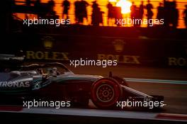 Lewis Hamilton (GBR) Mercedes AMG F1 W09. 23.11.2018. Formula 1 World Championship, Rd 21, Abu Dhabi Grand Prix, Yas Marina Circuit, Abu Dhabi, Practice Day.