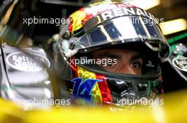 Carlos Sainz Jr (ESP) Renault F1 Team  23.11.2018. Formula 1 World Championship, Rd 21, Abu Dhabi Grand Prix, Yas Marina Circuit, Abu Dhabi, Practice Day.