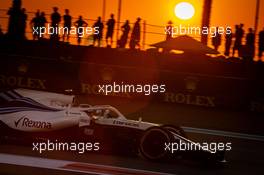 Sergey Sirotkin (RUS) Williams FW41. 23.11.2018. Formula 1 World Championship, Rd 21, Abu Dhabi Grand Prix, Yas Marina Circuit, Abu Dhabi, Practice Day.