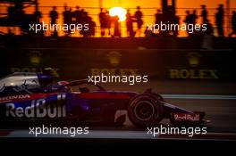 Pierre Gasly (FRA) Scuderia Toro Rosso STR13. 23.11.2018. Formula 1 World Championship, Rd 21, Abu Dhabi Grand Prix, Yas Marina Circuit, Abu Dhabi, Practice Day.
