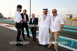 Jean Todt (FRA) FIA President with Mohammed Bin Sulayem (UAE) on the grid. 25.11.2018. Formula 1 World Championship, Rd 21, Abu Dhabi Grand Prix, Yas Marina Circuit, Abu Dhabi, Race Day.