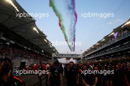 Air display. 25.11.2018. Formula 1 World Championship, Rd 21, Abu Dhabi Grand Prix, Yas Marina Circuit, Abu Dhabi, Race Day.