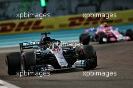 Lewis Hamilton (GBR) Mercedes AMG F1 W09. 25.11.2018. Formula 1 World Championship, Rd 21, Abu Dhabi Grand Prix, Yas Marina Circuit, Abu Dhabi, Race Day.