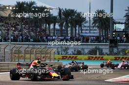 Daniel Ricciardo (AUS) Red Bull Racing RB14. 25.11.2018. Formula 1 World Championship, Rd 21, Abu Dhabi Grand Prix, Yas Marina Circuit, Abu Dhabi, Race Day.