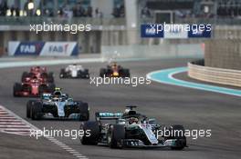 Lewis Hamilton (GBR) Mercedes AMG F1 W09. 25.11.2018. Formula 1 World Championship, Rd 21, Abu Dhabi Grand Prix, Yas Marina Circuit, Abu Dhabi, Race Day.