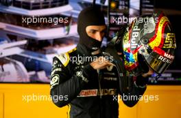 Carlos Sainz Jr (ESP) Renault F1 Team  24.11.2018. Formula 1 World Championship, Rd 21, Abu Dhabi Grand Prix, Yas Marina Circuit, Abu Dhabi, Qualifying Day.