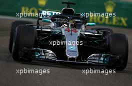 Lewis Hamilton (GBR) Mercedes AMG F1   24.11.2018. Formula 1 World Championship, Rd 21, Abu Dhabi Grand Prix, Yas Marina Circuit, Abu Dhabi, Qualifying Day.