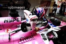 Sergio Perez (MEX) Racing Point Force India F1 VJM11. 24.11.2018. Formula 1 World Championship, Rd 21, Abu Dhabi Grand Prix, Yas Marina Circuit, Abu Dhabi, Qualifying Day.