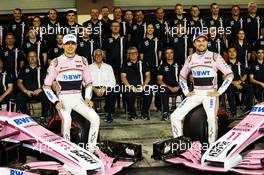 (L to R): Esteban Ocon (FRA) Racing Point Force India F1 Team and Sergio Perez (MEX) Racing Point Force India F1 Team at a team photograph. 24.11.2018. Formula 1 World Championship, Rd 21, Abu Dhabi Grand Prix, Yas Marina Circuit, Abu Dhabi, Qualifying Day.