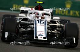 Charles Leclerc (FRA) Sauber F1 Team  24.11.2018. Formula 1 World Championship, Rd 21, Abu Dhabi Grand Prix, Yas Marina Circuit, Abu Dhabi, Qualifying Day.