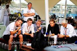 (L to R): Simon Lazenby (GBR) Sky Sports F1 TV Presenter; Johnny Herbert (GBR) Sky Sports F1 Presenter; Nico Rosberg (GER); Damon Hill (GBR) Sky Sports Presenter. 24.11.2018. Formula 1 World Championship, Rd 21, Abu Dhabi Grand Prix, Yas Marina Circuit, Abu Dhabi, Qualifying Day.