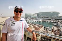Sergio Perez (MEX) Racing Point Force India F1 Team. 25.11.2018. Formula 1 World Championship, Rd 21, Abu Dhabi Grand Prix, Yas Marina Circuit, Abu Dhabi, Race Day.