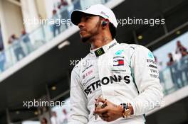 Lewis Hamilton (GBR) Mercedes AMG F1 on the drivers parade. 25.11.2018. Formula 1 World Championship, Rd 21, Abu Dhabi Grand Prix, Yas Marina Circuit, Abu Dhabi, Race Day.