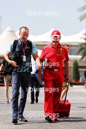(L to R): Robert Kubica (POL) Williams Reserve and Development Driver with Nigel Wollheim (GBR) Ferrari PR Officer. 22.11.2018. Formula 1 World Championship, Rd 21, Abu Dhabi Grand Prix, Yas Marina Circuit, Abu Dhabi, Preparation Day.