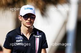 Esteban Ocon (FRA) Racing Point Force India F1 Team. 22.11.2018. Formula 1 World Championship, Rd 21, Abu Dhabi Grand Prix, Yas Marina Circuit, Abu Dhabi, Preparation Day.