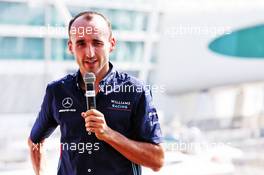 Robert Kubica (POL) Williams Reserve and Development Driver. 22.11.2018. Formula 1 World Championship, Rd 21, Abu Dhabi Grand Prix, Yas Marina Circuit, Abu Dhabi, Preparation Day.