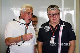 (L to R): Lawrence Stroll (CDN) Racing Point Force India F1 Team Investor with Otmar Szafnauer (USA) Racing Point Force India F1 Team Principal and CEO. 27.11.2018. Formula 1 Testing, Yas Marina Circuit, Abu Dhabi, Wednesday.