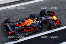 Max Verstappen (NLD) Red Bull Racing RB14. 27.11.2018. Formula 1 Testing, Yas Marina Circuit, Abu Dhabi, Wednesday.