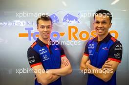 (L to R): Daniil Kvyat (RUS) Scuderia Toro Rosso with team mate Alexander Albon (THA) Scuderia Toro Rosso. 27.11.2018. Formula 1 Testing, Yas Marina Circuit, Abu Dhabi, Wednesday.