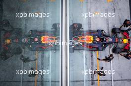 Pierre Gasly (FRA) Red Bull Racing RB14 in the pits. 28.11.2018. Formula 1 Testing, Yas Marina Circuit, Abu Dhabi, Wednesday.
