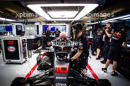 Pierre Gasly (FRA) Red Bull Racing RB14. 28.11.2018. Formula 1 Testing, Yas Marina Circuit, Abu Dhabi, Wednesday.