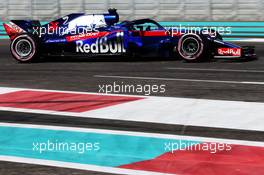 Daniil Kvyat (RUS) Scuderia Toro Rosso STR13. 28.11.2018. Formula 1 Testing, Yas Marina Circuit, Abu Dhabi, Wednesday.