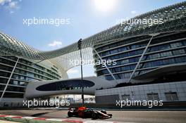 Pierre Gasly (FRA) Red Bull Racing RB14. 28.11.2018. Formula 1 Testing, Yas Marina Circuit, Abu Dhabi, Wednesday.