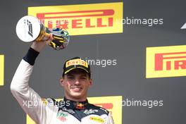 Max Verstappen (NLD) Red Bull Racing celebrates his second position on the podium.` 21.10.2018. Formula 1 World Championship, Rd 18, United States Grand Prix, Austin, Texas, USA, Race Day.