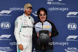 Lewis Hamilton (GBR) Mercedes AMG F1 celebrates his Pirelli pole position award. 20.10.2018. Formula 1 World Championship, Rd 18, United States Grand Prix, Austin, Texas, USA, Qualifying Day.