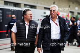 (L to R): Sean Bratches (USA) Formula 1 Managing Director, Commercial Operations with Lawrence Stroll (CDN) Racing Point Force India F1 Team Investor. 20.10.2018. Formula 1 World Championship, Rd 18, United States Grand Prix, Austin, Texas, USA, Qualifying Day.