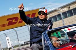 Sergio Perez (MEX) Racing Point Force India F1 Team with his father Antonio Perez (MEX), on the drivers parade. 21.10.2018. Formula 1 World Championship, Rd 18, United States Grand Prix, Austin, Texas, USA, Race Day.